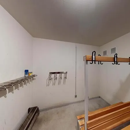 In Out Neu Und Gehoben Διαμέρισμα